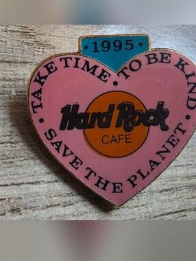 Hard Rock Cafe Pink Heart Wall Pin - 1995